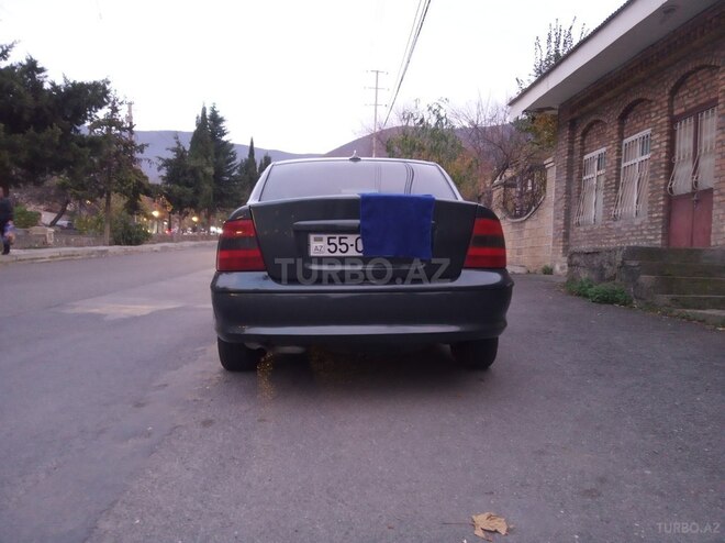 Opel Vectra 1996, 449,460 km - 1.8 л - Şəki