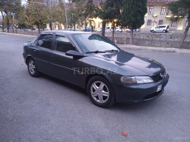 Opel Vectra 1996, 449,460 km - 1.8 л - Şəki