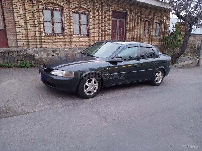 Opel Vectra 1996, 449,460 km - 1.8 л - Şəki