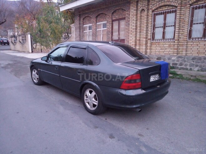 Opel Vectra 1996, 449,460 km - 1.8 л - Şəki