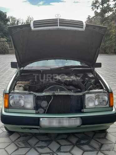 Mercedes E 230 1986, 382,000 km - 2.3 l - Şəmkir