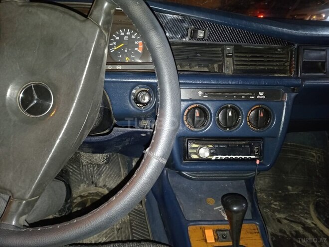 Mercedes 190 1990, 250,000 km - 2.0 l - Xaçmaz