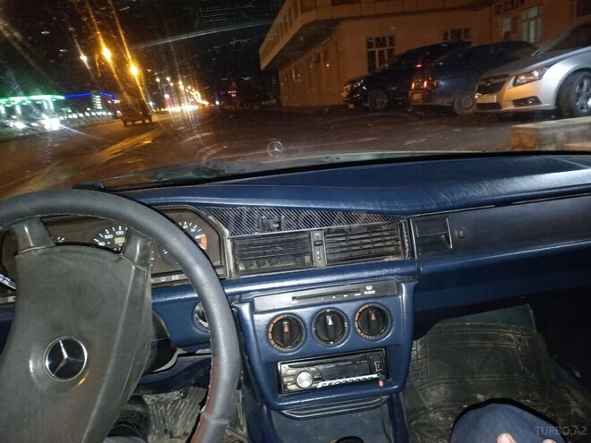 Mercedes 190 1990, 250,000 km - 2.0 l - Xaçmaz