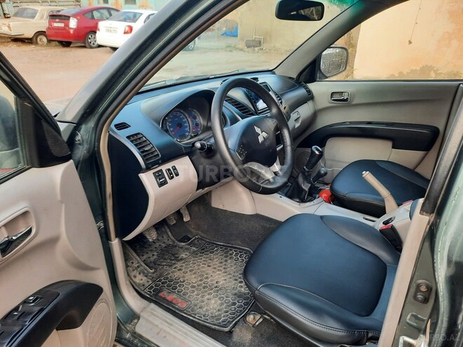 Mitsubishi L200 2007, 360,000 km - 2.5 л - Bakı