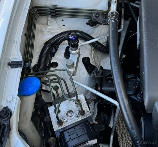 Toyota Corolla 2006, 188,000 km - 1.4 l - Bakı