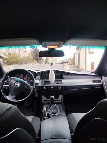 BMW 525 2005, 335,000 km - 2.5 l - Bakı