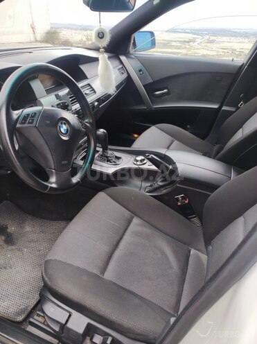 BMW 525 2005, 335,000 km - 2.5 l - Bakı