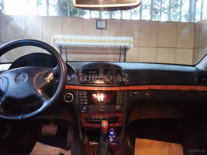 Mercedes E 240 2003, 261,000 km - 2.4 l - Şəmkir