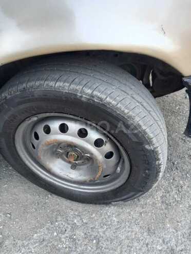 Opel Vectra 1991, 370,000 km - 1.8 l - Qazax