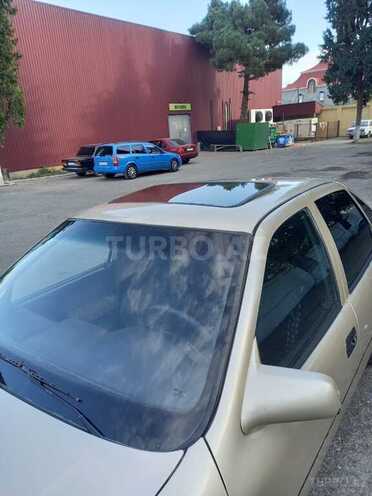 Opel Vectra 1991, 370,000 km - 1.8 l - Qazax