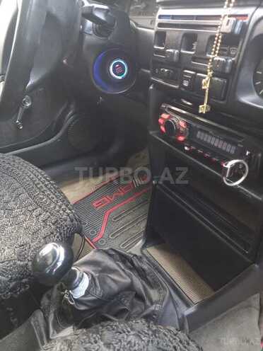 Opel Vectra 1991, 370,000 km - 1.8 l - Qazax