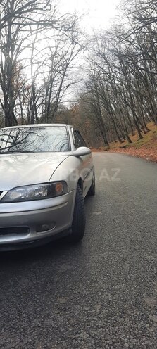 Opel Vectra 1998, 297,000 km - 2.0 l - Quba