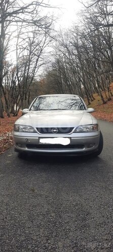 Opel Vectra 1998, 297,000 km - 2.0 l - Quba