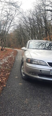 Opel Vectra 1998, 297,000 km - 2.0 l - Quba