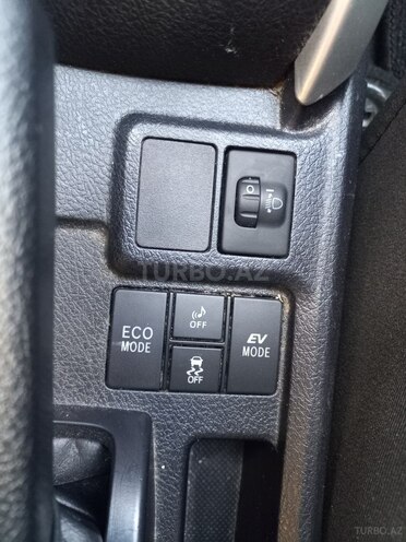 Toyota Corolla 2018, 140,000 km - 1.5 л - Bakı