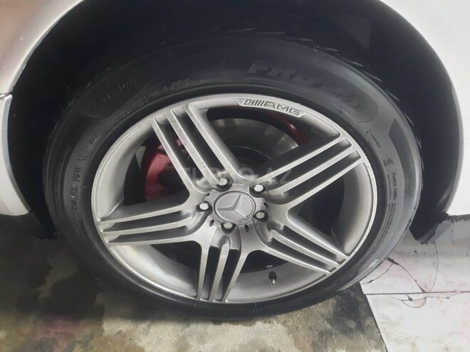 Mercedes E 240 1998, 323,300 km - 2.6 l - Sumqayıt