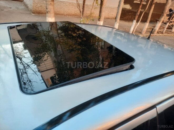 Mercedes E 240 1998, 323,300 km - 2.6 l - Sumqayıt