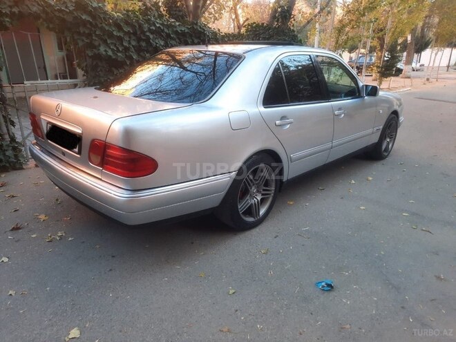 Mercedes E 240 1998, 323,300 km - 2.6 l - Sumqayıt