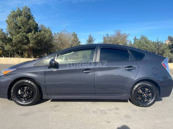 Toyota Prius 2014, 215,324 km - 1.8 l - Bakı