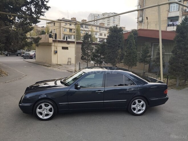 Mercedes E 220 2000, 276,122 km - 2.2 l - Bakı