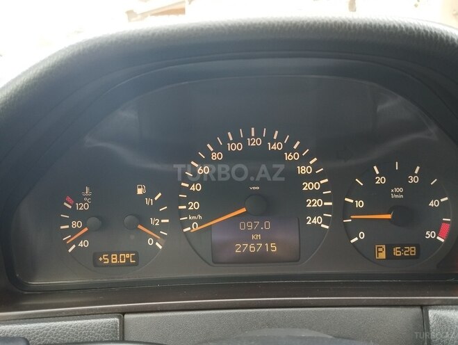 Mercedes E 220 2000, 276,122 km - 2.2 l - Bakı