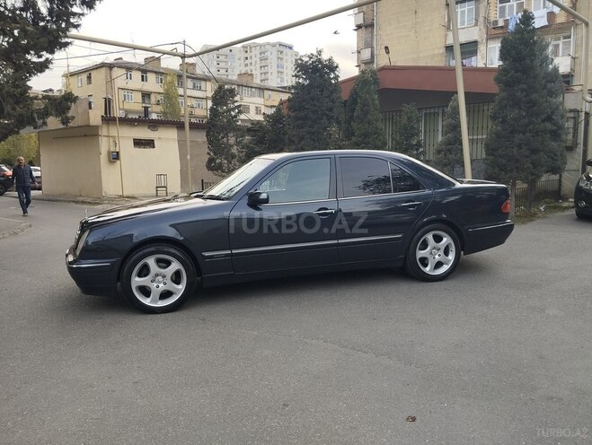 Mercedes E 220 2000, 276,122 km - 2.2 l - Bakı