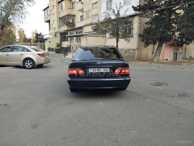 Mercedes E 220 2000, 276,122 km - 2.2 l - Bakı