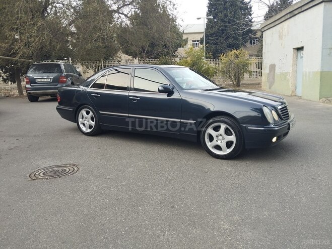 Mercedes E 220 2000, 276,122 km - 2.2 l - Bakı