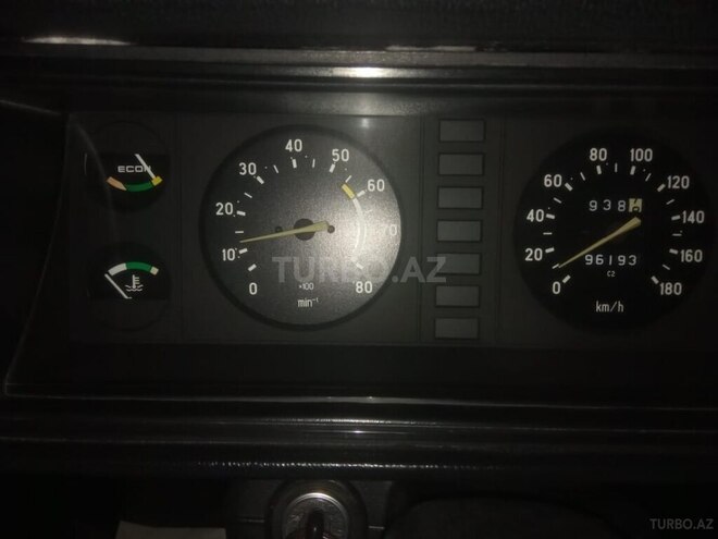 LADA (VAZ) 2107 2005, 96,000 km - 1.6 l - Salyan