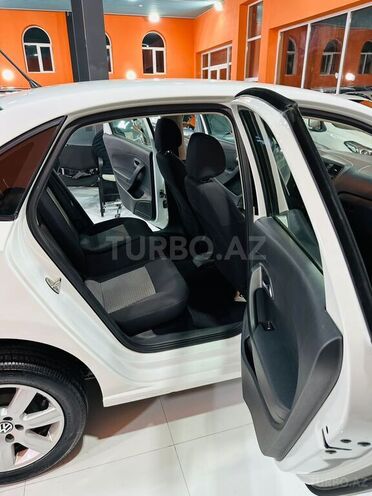 Volkswagen Polo 2015, 104,271 km - 1.6 l - Xırdalan