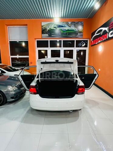 Volkswagen Polo 2015, 104,271 km - 1.6 l - Xırdalan