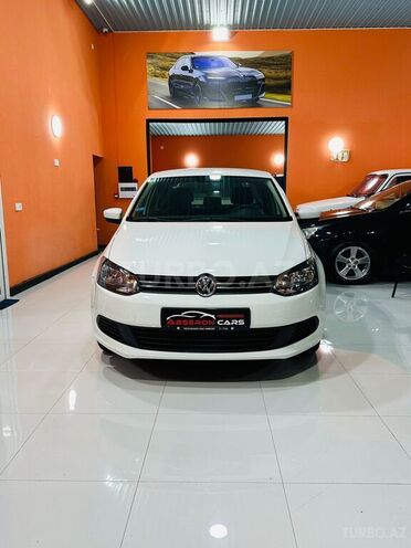 Volkswagen Polo 2015, 104,271 km - 1.6 l - Xırdalan