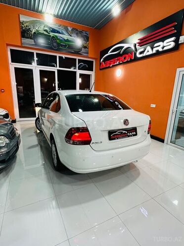 Volkswagen Polo 2015, 104,271 km - 1.6 l - Xırdalan