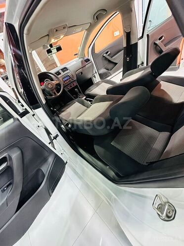 Volkswagen Polo 2015, 104,271 km - 1.6 l - Xırdalan