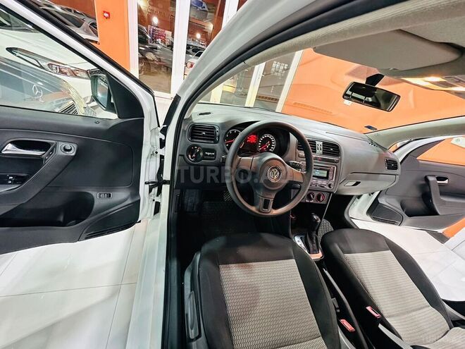 Volkswagen Polo 2015, 104,271 km - 1.6 l - Xırdalan