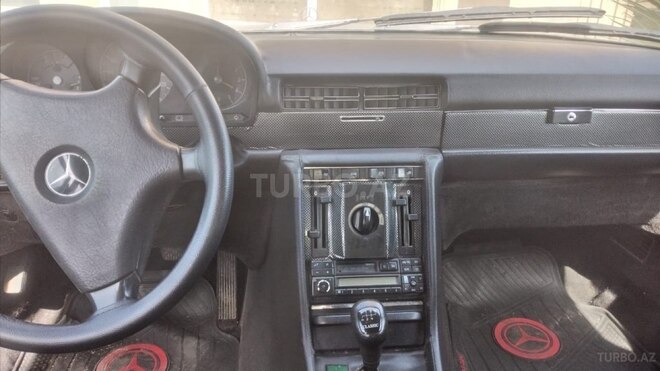 Mercedes E 300 1985, 245,000 km - 3.0 l - Bakı