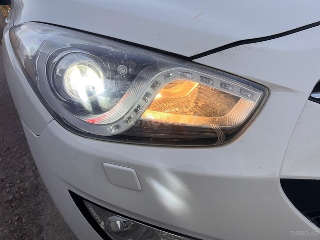 Hyundai i40 2013, 305,000 km - 2.0 l - Naxçıvan