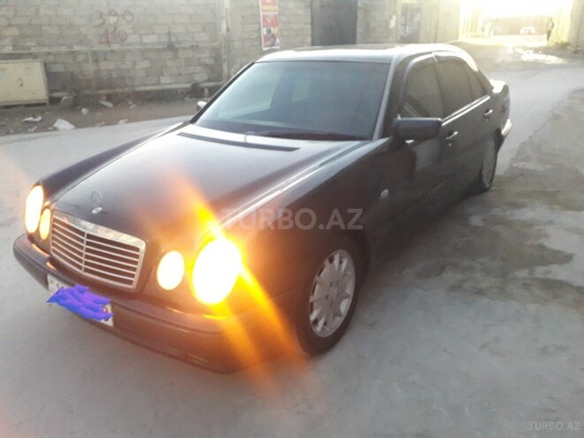 Mercedes E 230 1997, 390,000 km - 2.3 l - Sumqayıt