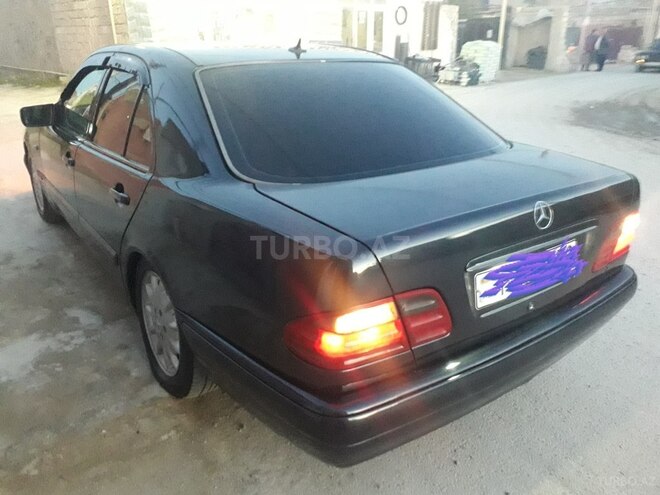 Mercedes E 230 1997, 390,000 km - 2.3 l - Sumqayıt
