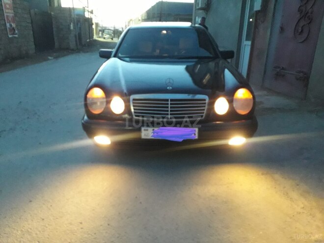 Mercedes E 230 1997, 390,000 km - 2.3 l - Sumqayıt
