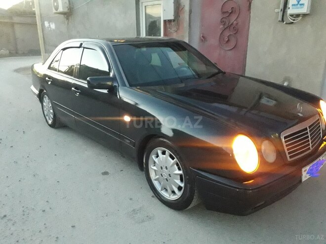 Mercedes E 230 1997, 390,000 km - 2.3 l - Sumqayıt