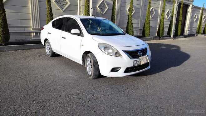 Nissan Sunny 2014, 137,400 km - 1.5 л - Bakı