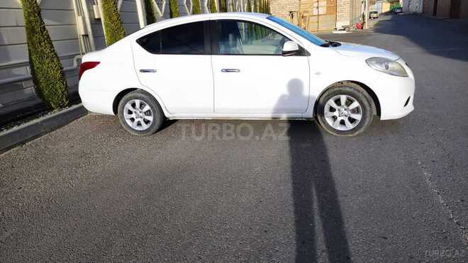 Nissan Sunny 2014, 137,400 km - 1.5 л - Bakı