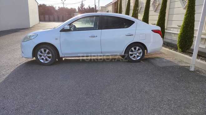 Nissan Sunny 2014, 137,400 km - 1.5 л - Bakı