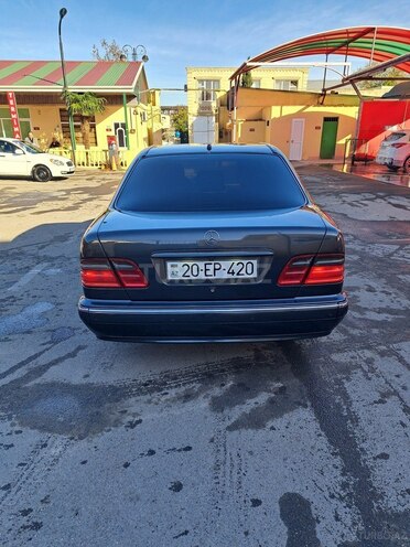 Mercedes E 320 2000, 300,000 km - 3.2 l - Gəncə