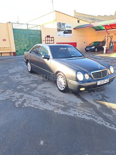 Mercedes E 320 2000, 300,000 km - 3.2 l - Gəncə