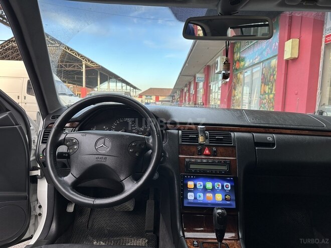 Mercedes E 240 2000, 207,756 km - 2.4 л - Gəncə