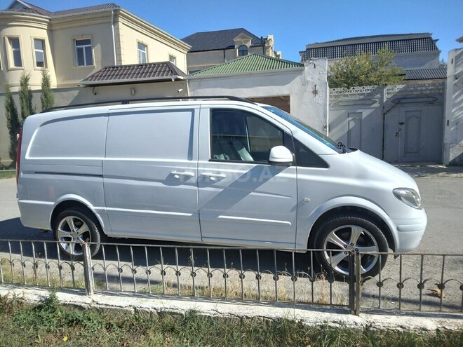 Mercedes Vito 115 2010, 215,000 km - 2.2 л - Bakı