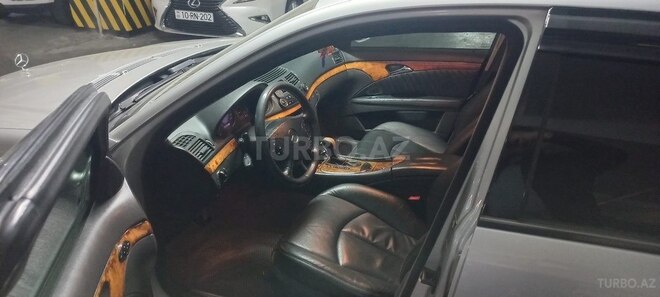 Mercedes E 240 2003, 250,000 km - 2.6 l - Bakı