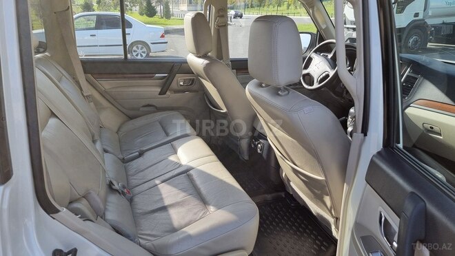 Mitsubishi Pajero 2007, 138,000 km - 3.0 l - Bakı